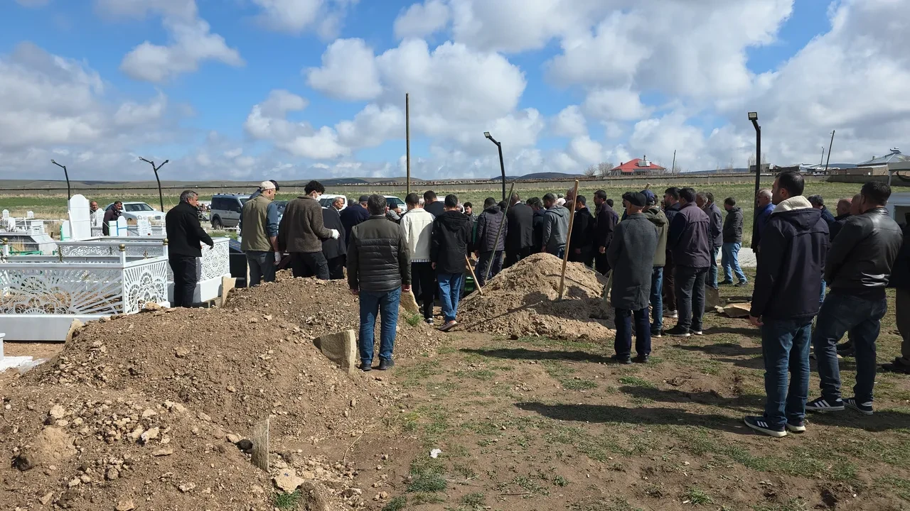 Van’da başıboş köpek dehşeti! 5 yaşındaki çocuk hayatını kaybetti