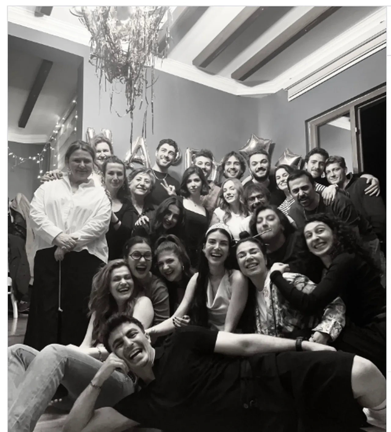 Çağlar Ertuğrul, Deniz Baysal'ı unutmadı! Esprili doğum günü kutlamasına yorum yağdı