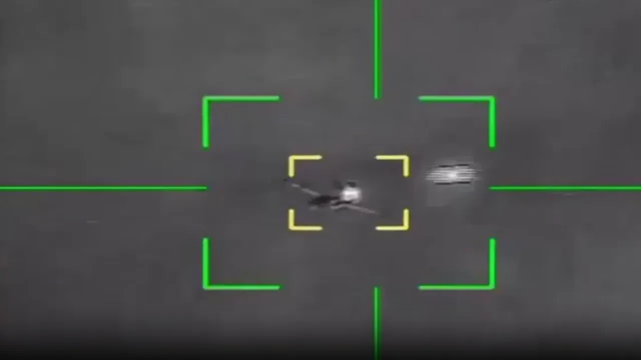 İran, ABD savaş uçağının vurulduğu anları paylaştı