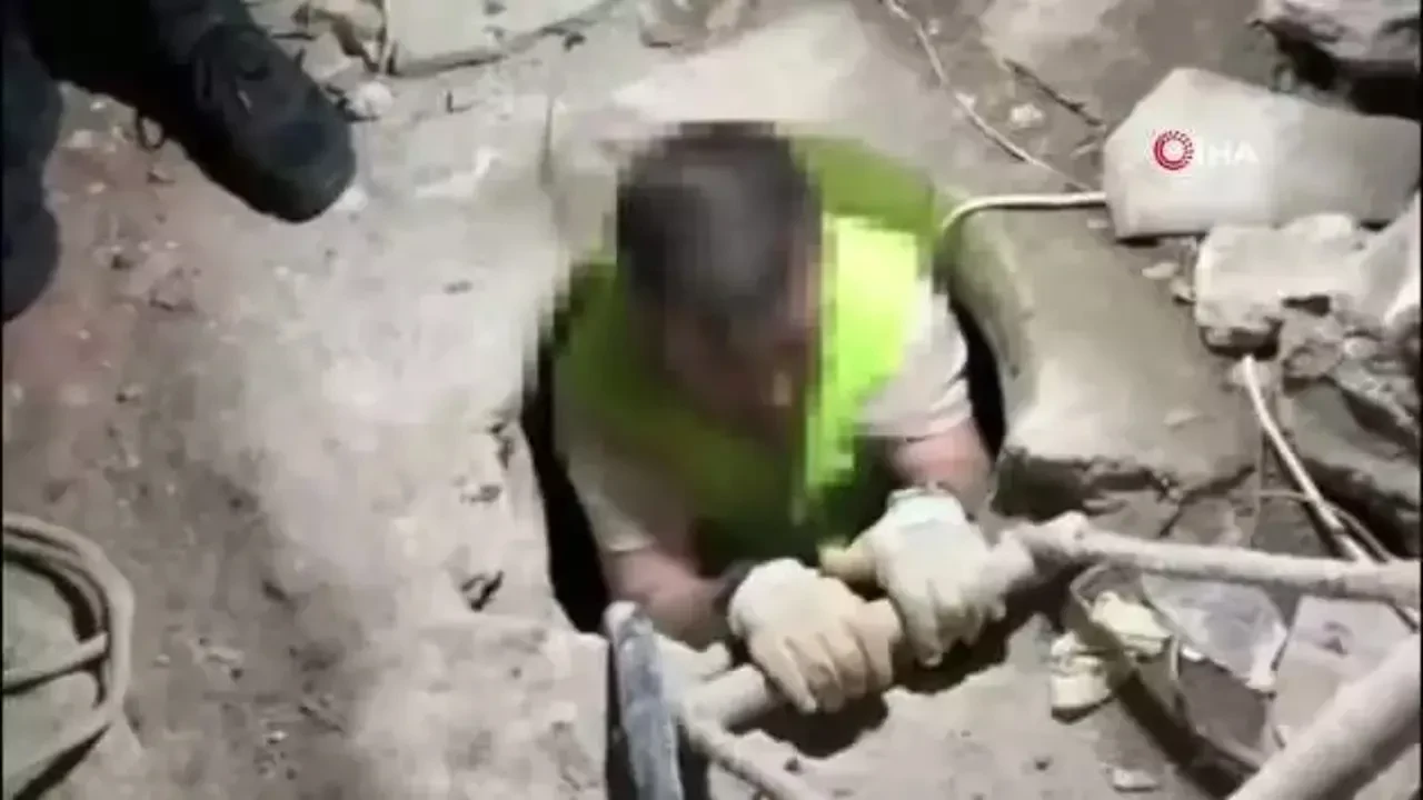 İstanbul'un göbeğinde şoke eden görüntü! Sit alanındaki kaçak kazıya suçüstü