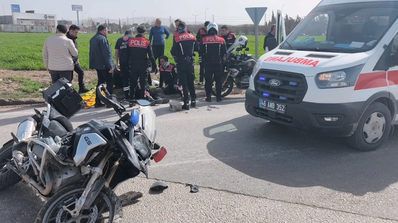 Kahramanmaraş'ta ehliyetsiz yola çıktı, iki polis memurunu yaraladı