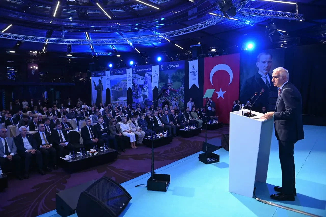 Son 8 yılda turizmde yüzde 109 artış! Bakan Ersoy: 'Türkiye, Kültür Ve Turizmde küresel güç olmaya devam ediyor'