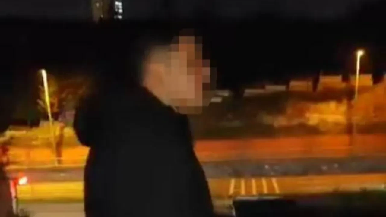 Uzun namlulu silahla mahallede tur attı! Arkadaşı o anları kaydetti