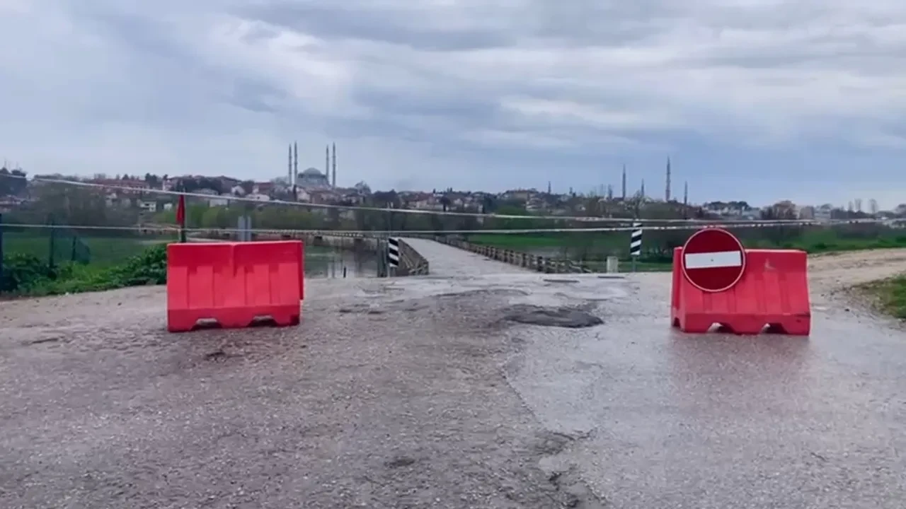 Yağışların ardından Tunca Nehri taştı! Edirne'de alarm verildi