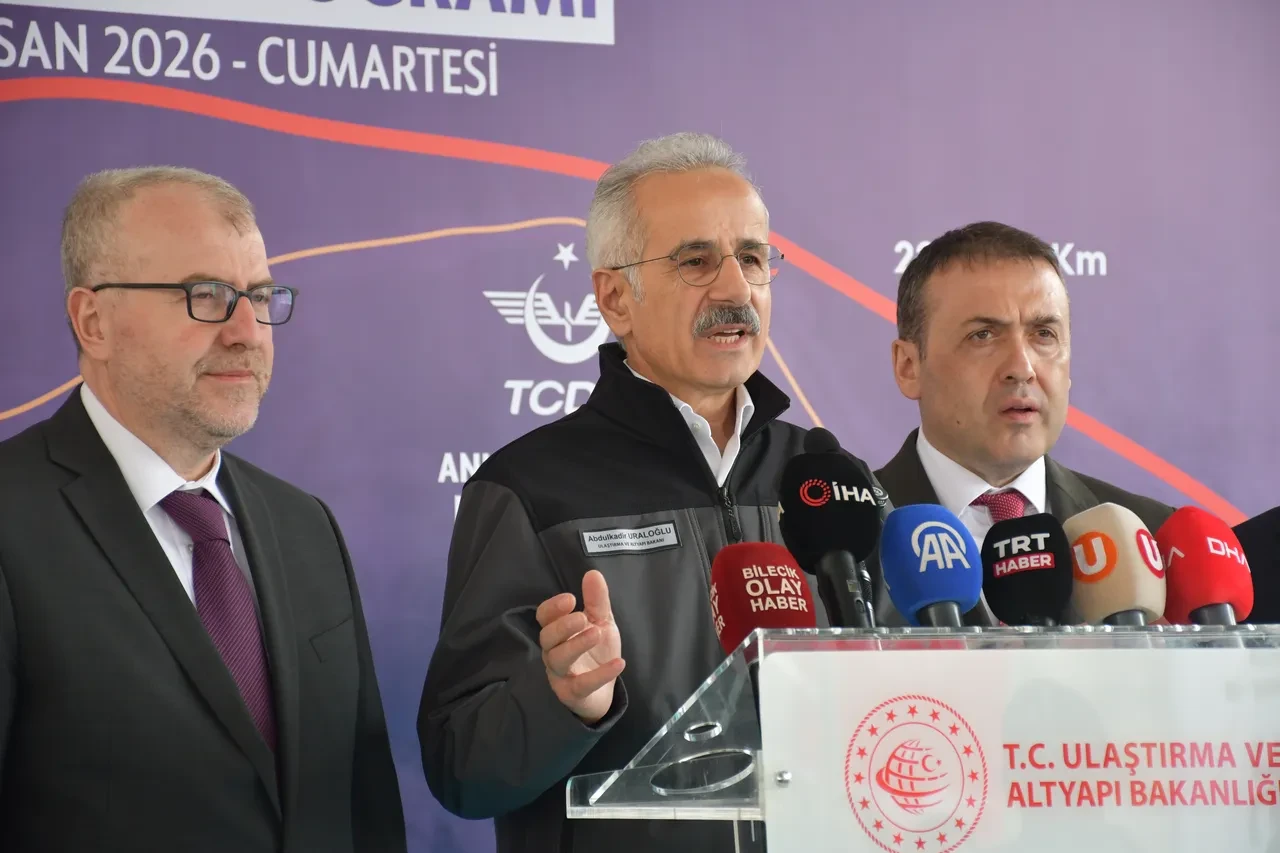 Bakan Uraloğlu müjdeyi duyurdu: Ankara-İstanbul arası YHT seferleri 30 dakika kısalacak