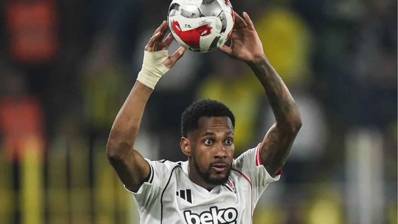 Beşiktaş'taki derbi sakatlığı için kafa travması şüphesi!