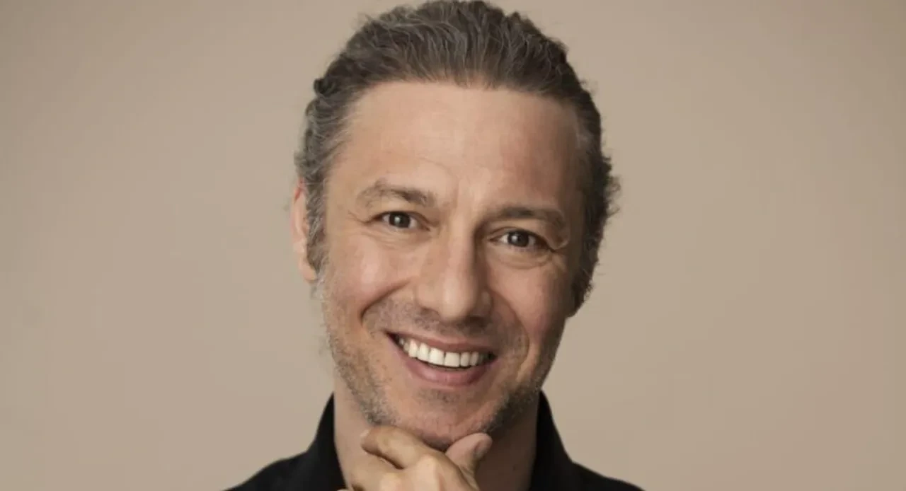 Doktor Başka Hayatta dizisine iki yeni oyuncu birden geliyor! Ödüllü oyuncu Ahmet Kaynak ile Yaşar Sucuoğlu fenomen diziye katıldı