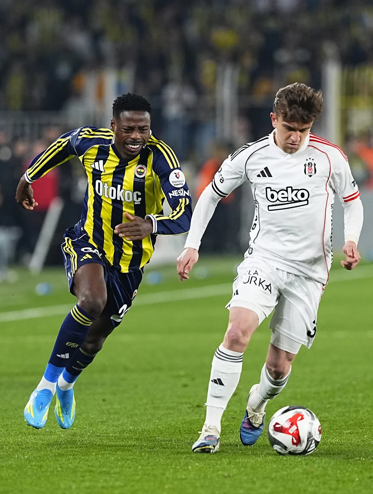 Fenerbahçe Beşiktaş derbisinde son dakika golü sürprizi: Şampiyonluk hesapları sil baştan!