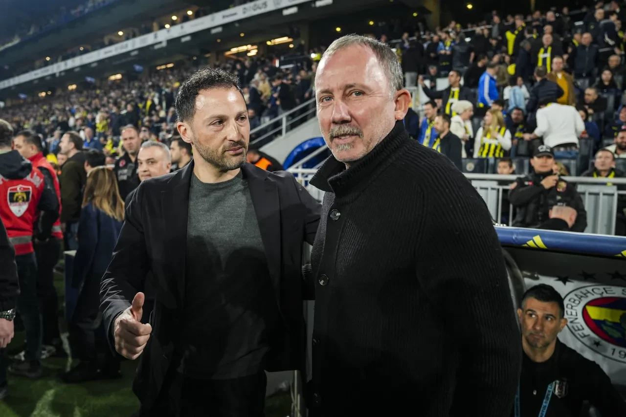 Fenerbahçe Beşiktaş derbisinde son dakika golü sürprizi: Şampiyonluk hesapları sil baştan!