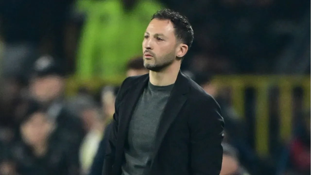 Fenerbahçe-Beşiktaş derbisinde son düdük çaldı: Domenico Tedesco tribünlere gitti!