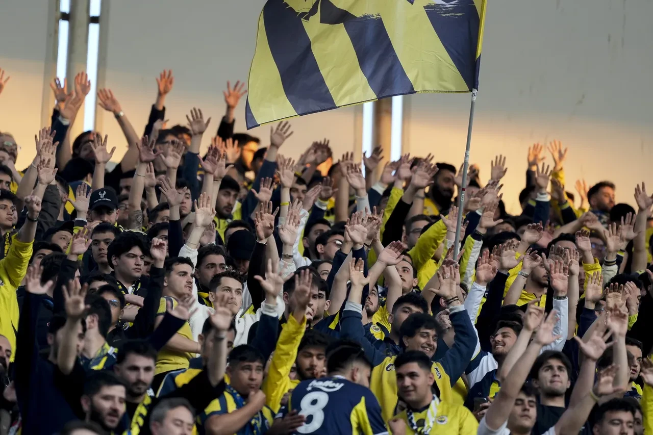 Fenerbahçe-Beşiktaş derbisi için stadyumda özel atmosfer!