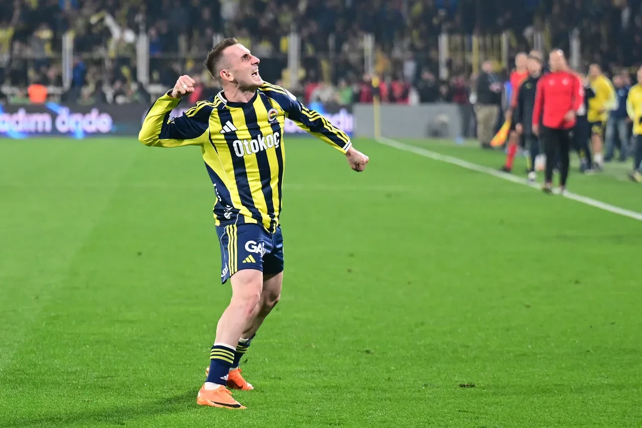 Fenerbahçe'de Kerem Aktürkoğlu'ndan derbi yorumu: "Hak ettik, bekleyeceğiz"
