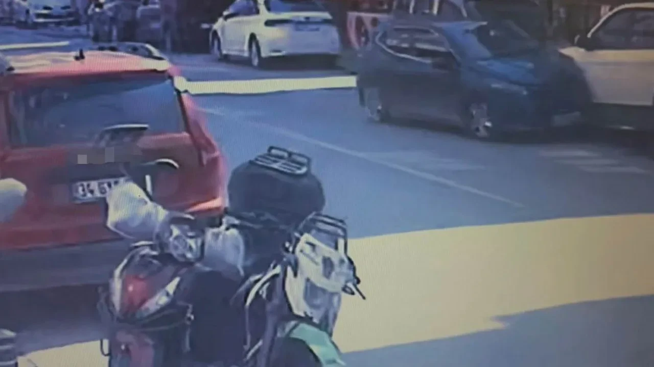 Önce park halindeki otomobile çarptı sonra takla attı