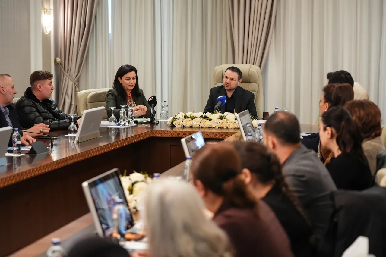 Suça sürüklenen çocuklarla ilgili düzenleme geliyor: Bakan Gürlek ailelerle buluştu