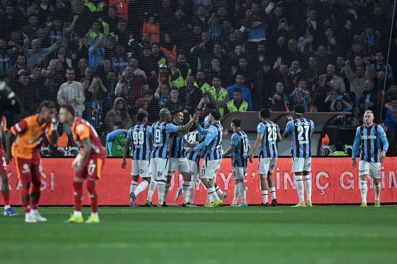 Yunus Akgün'den Trabzonspor deplasmanı sonrasında kırmızı kart eleştirisi!