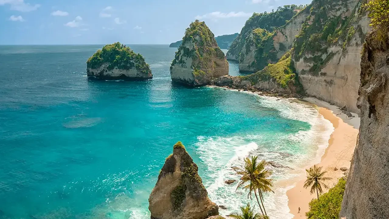 Alaçatı ile Bali'de 14 günlük tatil maliyeti sosyal medyada gündem oldu