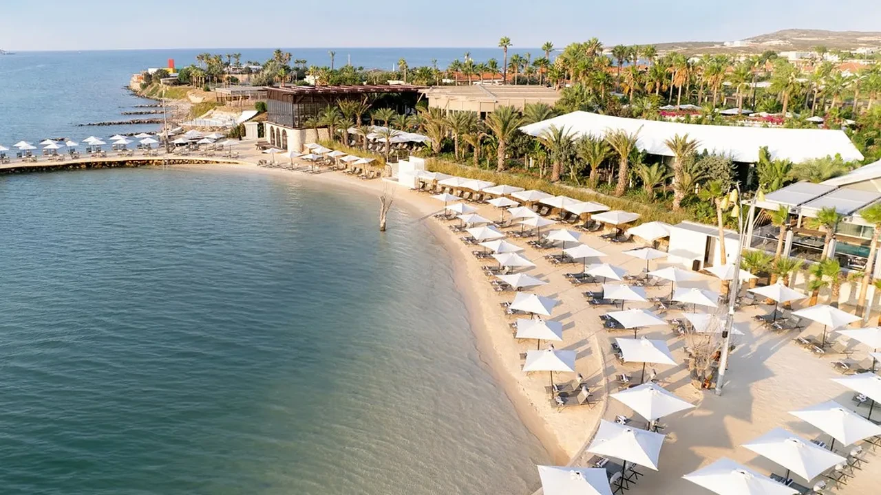 Alaçatı ile Bali'de 14 günlük tatil maliyeti sosyal medyada gündem oldu