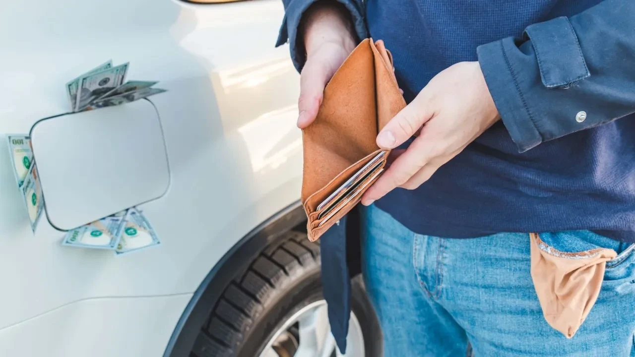 Benzin fiyatları yükselirken akaryakıt harcamalarınızı düşürmenin 5 etkili yolu!