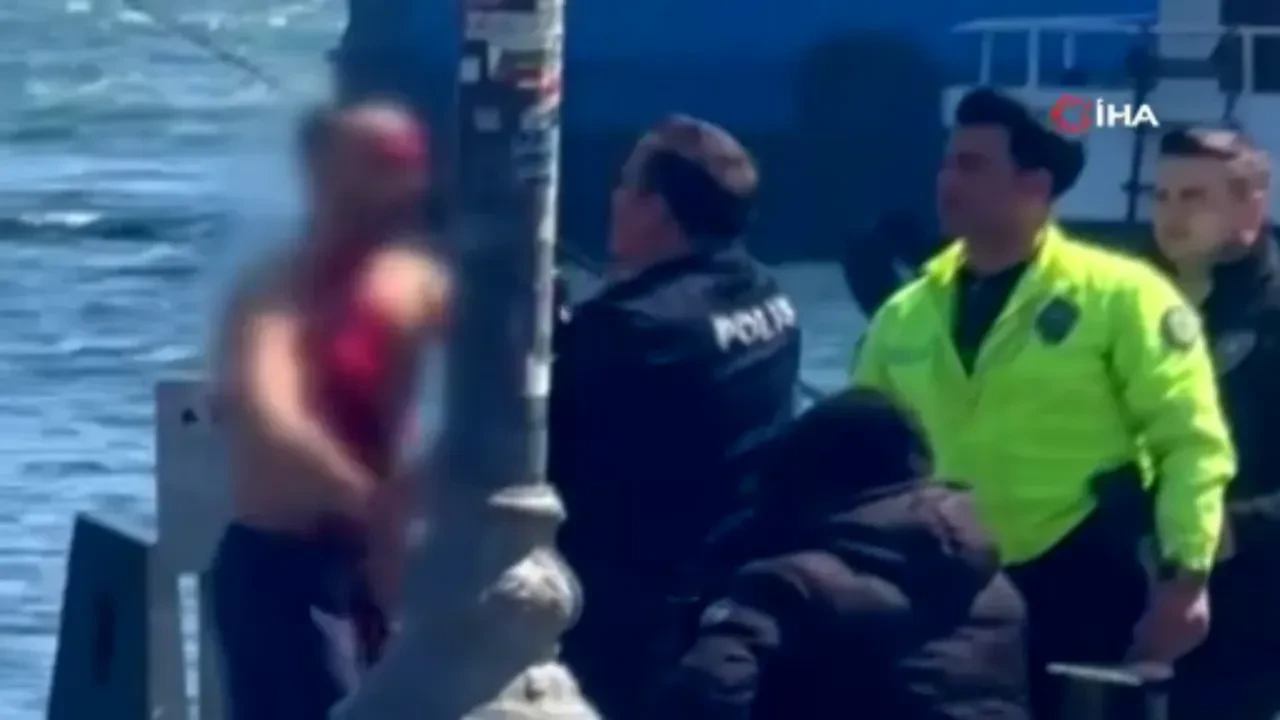 Fatih'te korku dolu anlar: Döner bıçağıyla kendisini yaraladı!