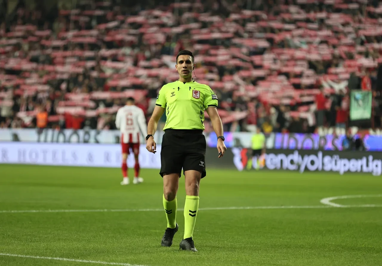 Göztepe - Galatasaray maçının hakemi belli oldu