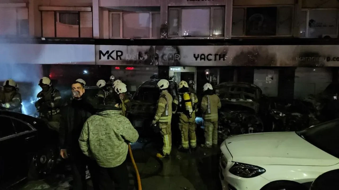 Kundaklanan oto galeri olayında yeni detaylar! Sahipleri azılı suçlu çıktı: Uyuşturucu, dolandırıcılık ve dahası