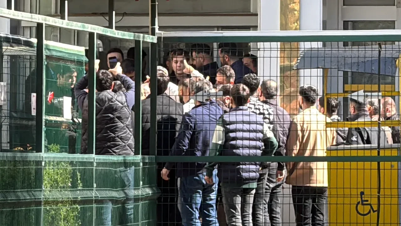 Narin Güran cinayetinde yeniden yargılama başladı! Aile salondan çıkarıldı