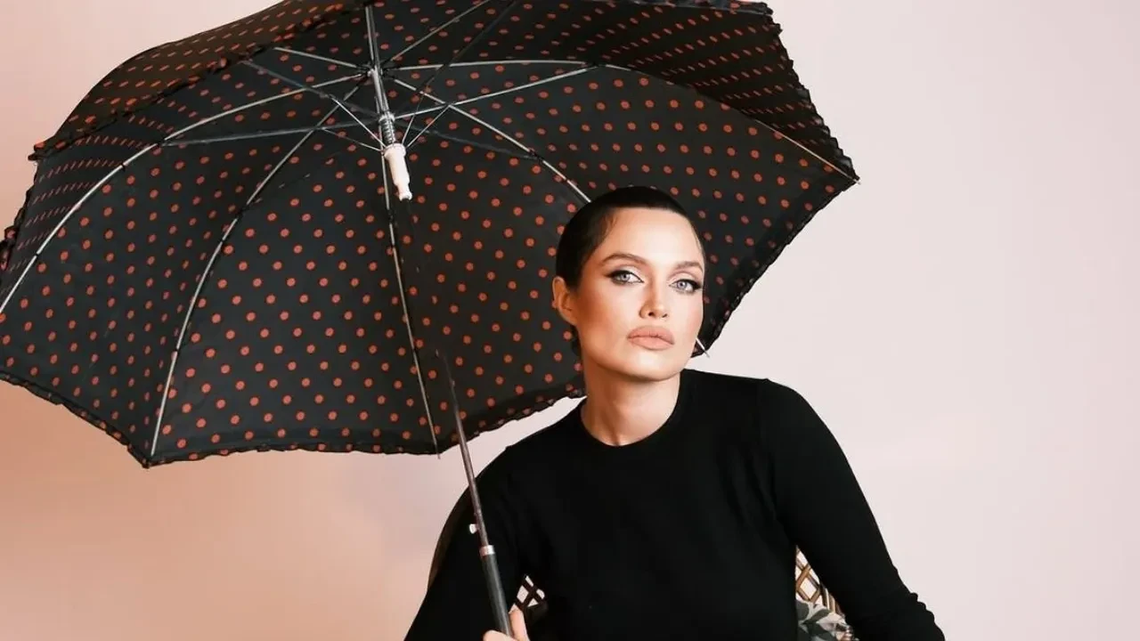 Oyuncu Deniz Durmaz'dan Kıvanç Tatlıtuğ'a mesaj: Ben hazırım 