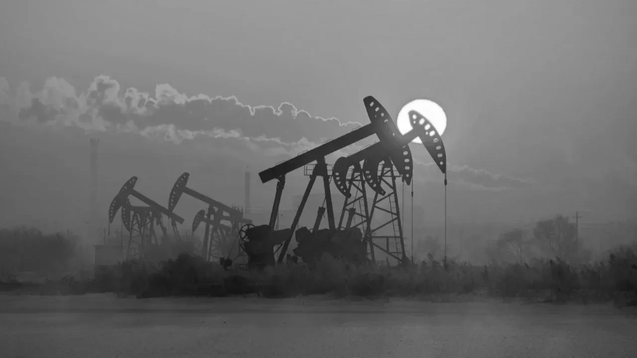 Petrolde tansiyon düşmüyor: Fiyatlarda kritik eşik aşıldı