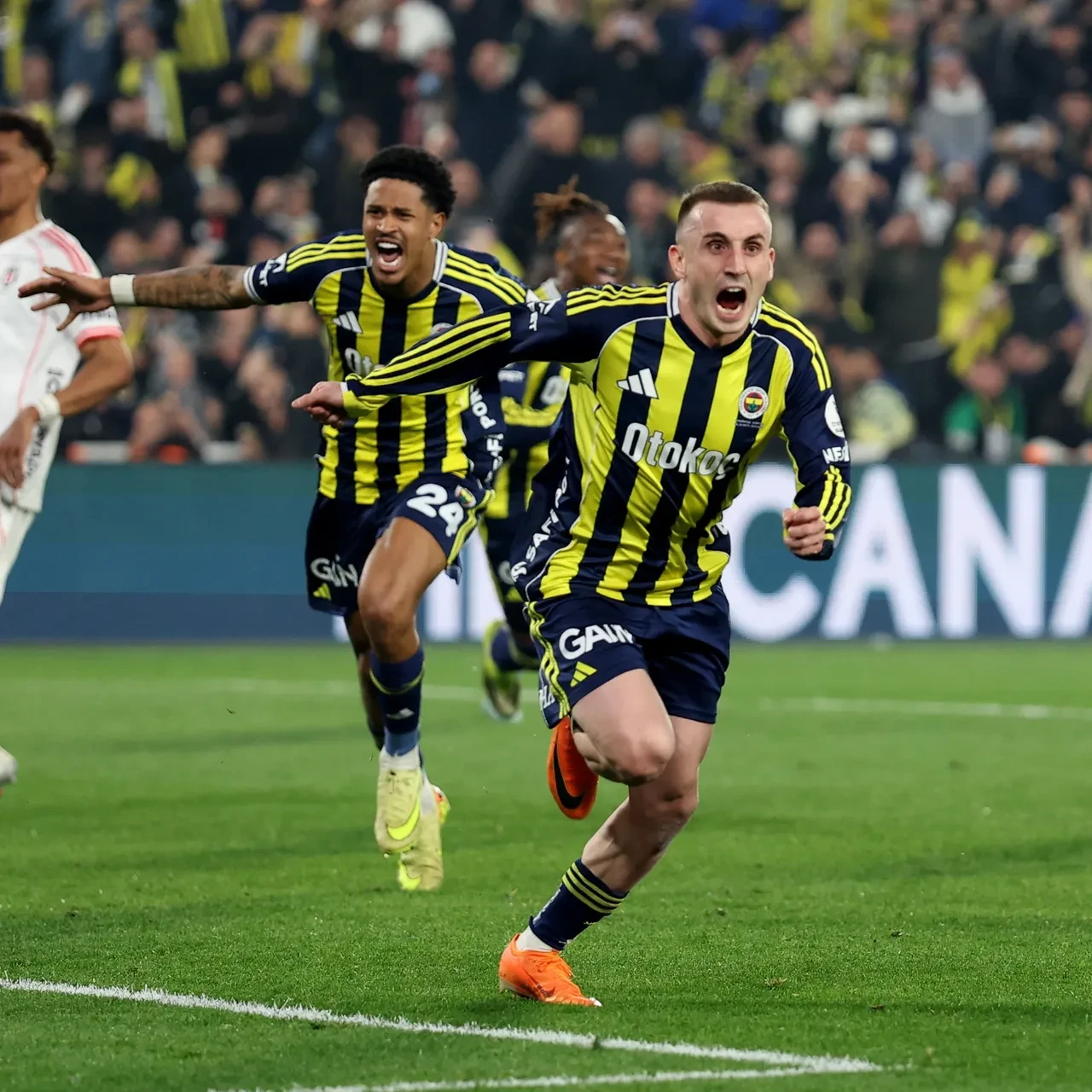 Rıdvan Dilmen Fenerbahçe-Beşiktaş derbisi sonrasında hedefi gösterdi: "Manşetlerde olabilirdi!"