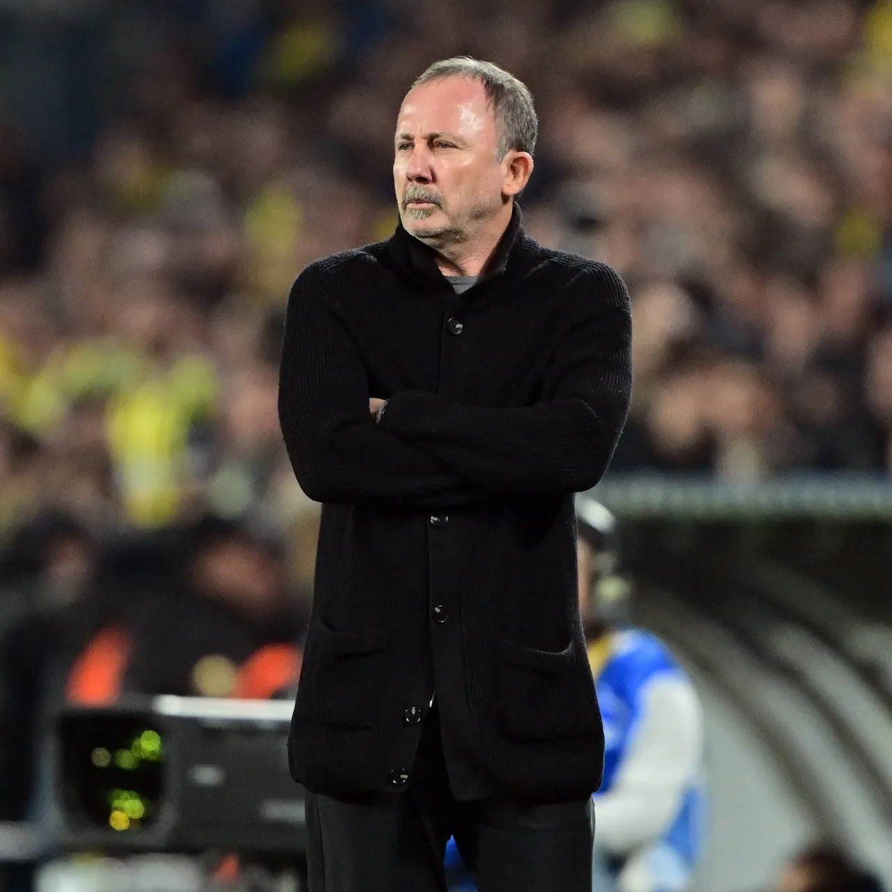 Rıdvan Dilmen Fenerbahçe-Beşiktaş derbisi sonrasında hedefi gösterdi: "Manşetlerde olabilirdi!"