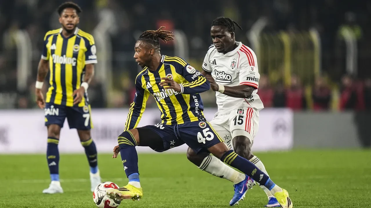 Süper Lig'de şampiyonluk yarışı alev aldı! Nefesler tutuldu: İşte Galatasaray, Fenerbahçe ve Trabzonspor'un kalan maçları...