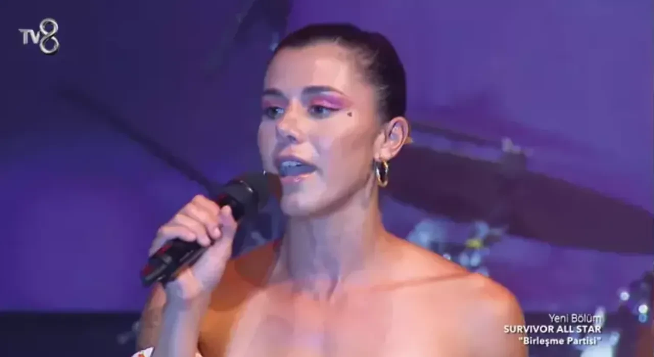 Survivor Nefise Karatay'ın Murat Boz krizi gündem oldu! Karatay: Herkes işine baksın, Murat Boz benimle ilgilendi çatlayın!