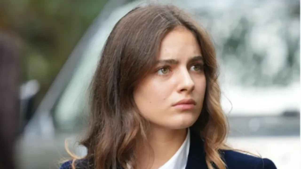 Taşacak Bu Deniz'in Eleni'si Ava Yaman’a sosyal medyada tepki yağdı! Eskisini sildi, yeni paylaşımlarıyla döndü 