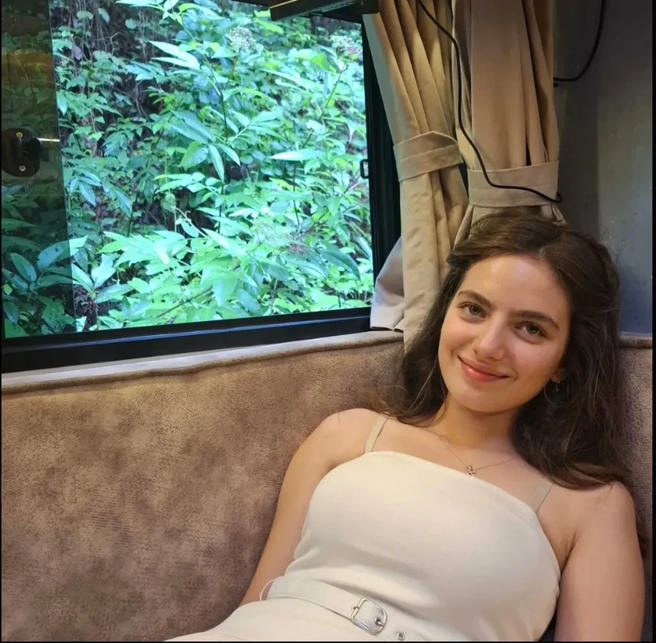 Taşacak Bu Deniz'in Eleni'si Ava Yaman’a sosyal medyada tepki yağdı! Eskisini sildi, yeni paylaşımlarıyla döndü 