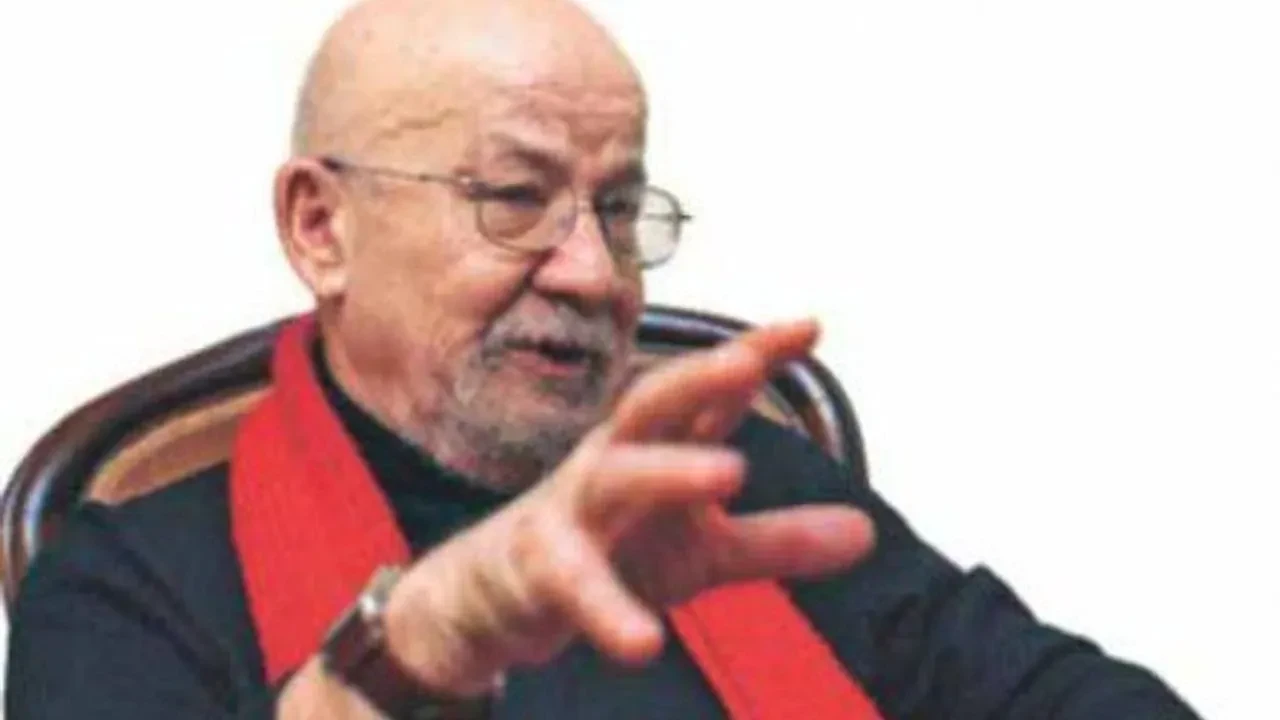 Türk araştırmacı Yalçın Küçük hayatını kaybetti!