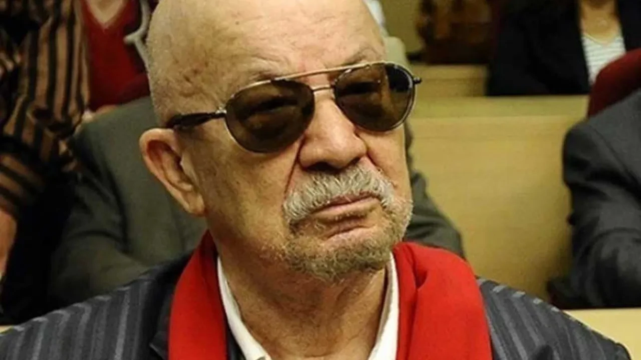 Türk araştırmacı Yalçın Küçük hayatını kaybetti!