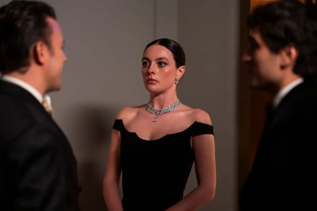 Uzak Şehir,  Cennetin Çocukları ve Survivor 2026'ya yeni rakip : Delikanlı! Televizyonda bu akşam büyük yarış