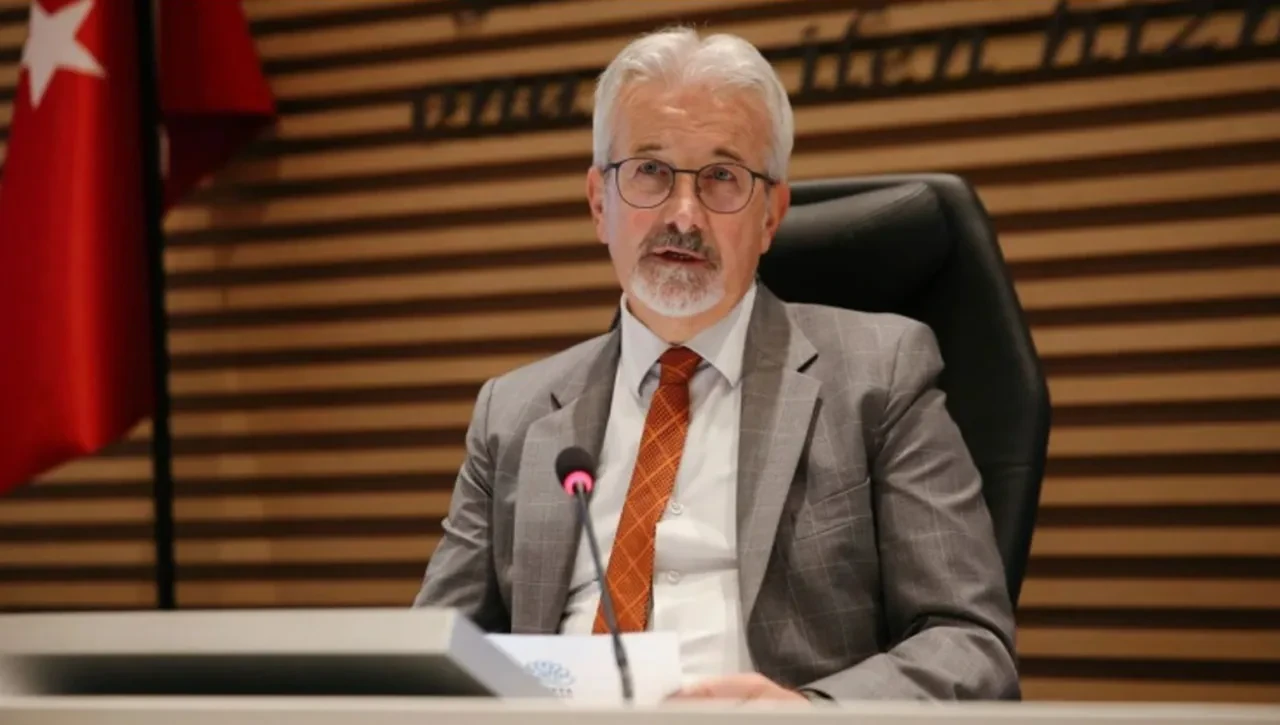 Bursa'da rüşvet çatlağında yeni şok: Bozbey suçu yardımcısına attı, Turgay Erdem'in savunması pes dedirtti