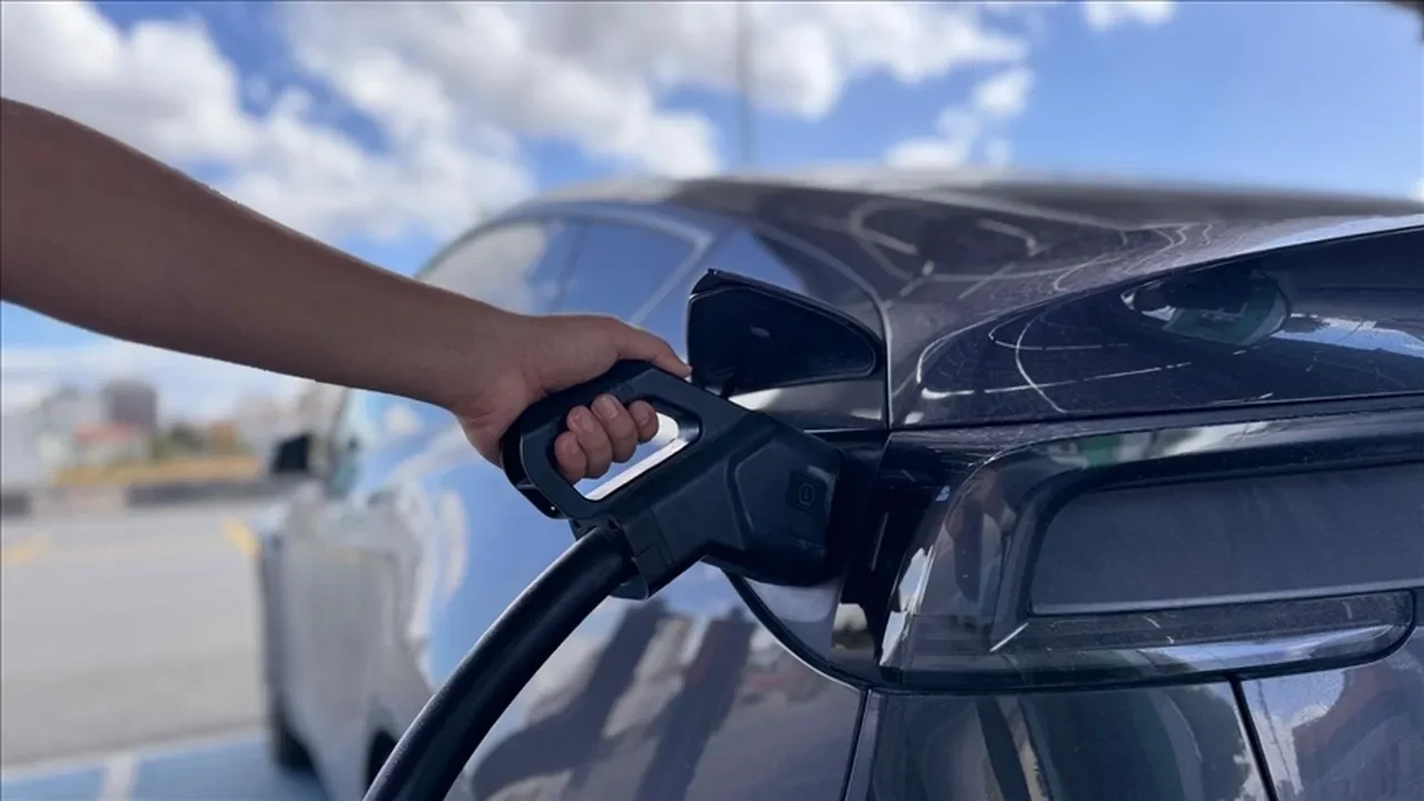 Elektrikli araçlarda ikinci el dönemi! Talebi arttıran sadece benzin değil: İşte 2. el elektrikli araca yönlendiren kritik faktör