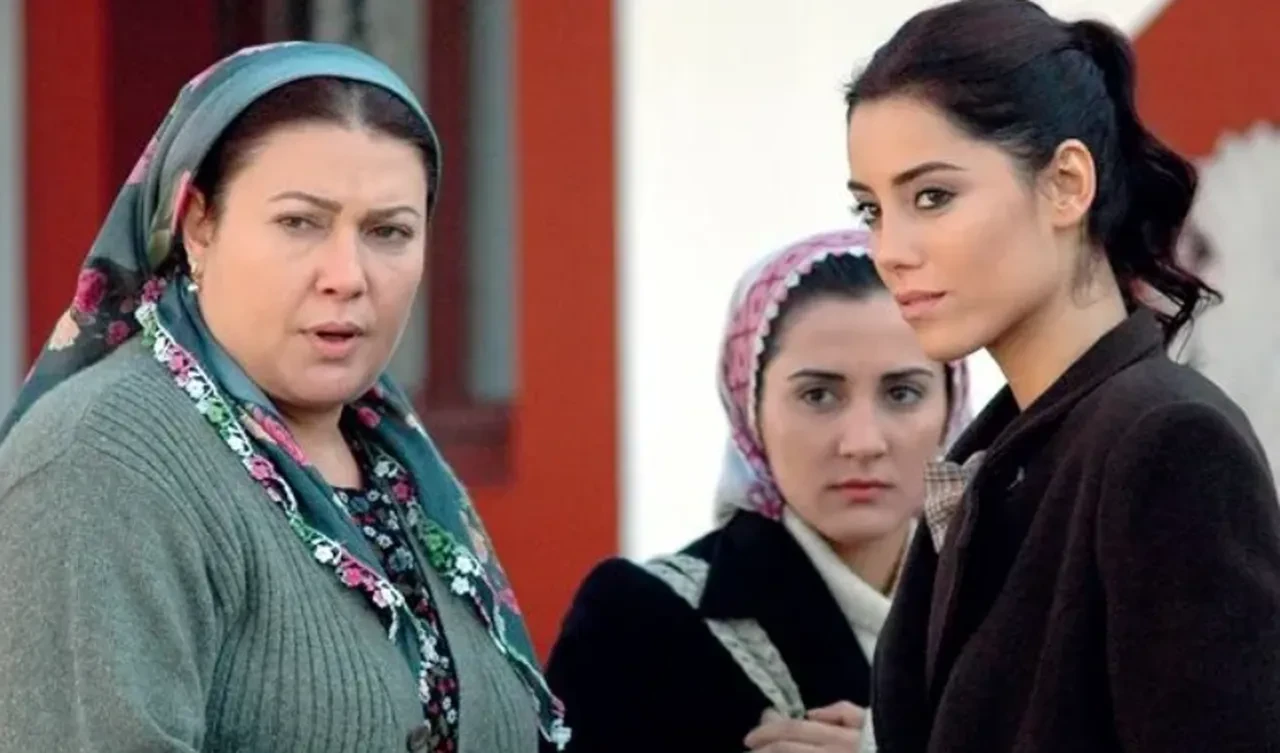 Eşref Rüya dizisine flaş transfer! Usta isim Zeynep Eronat, Gülümser Aygün rolüyle ekranlara dönüyor