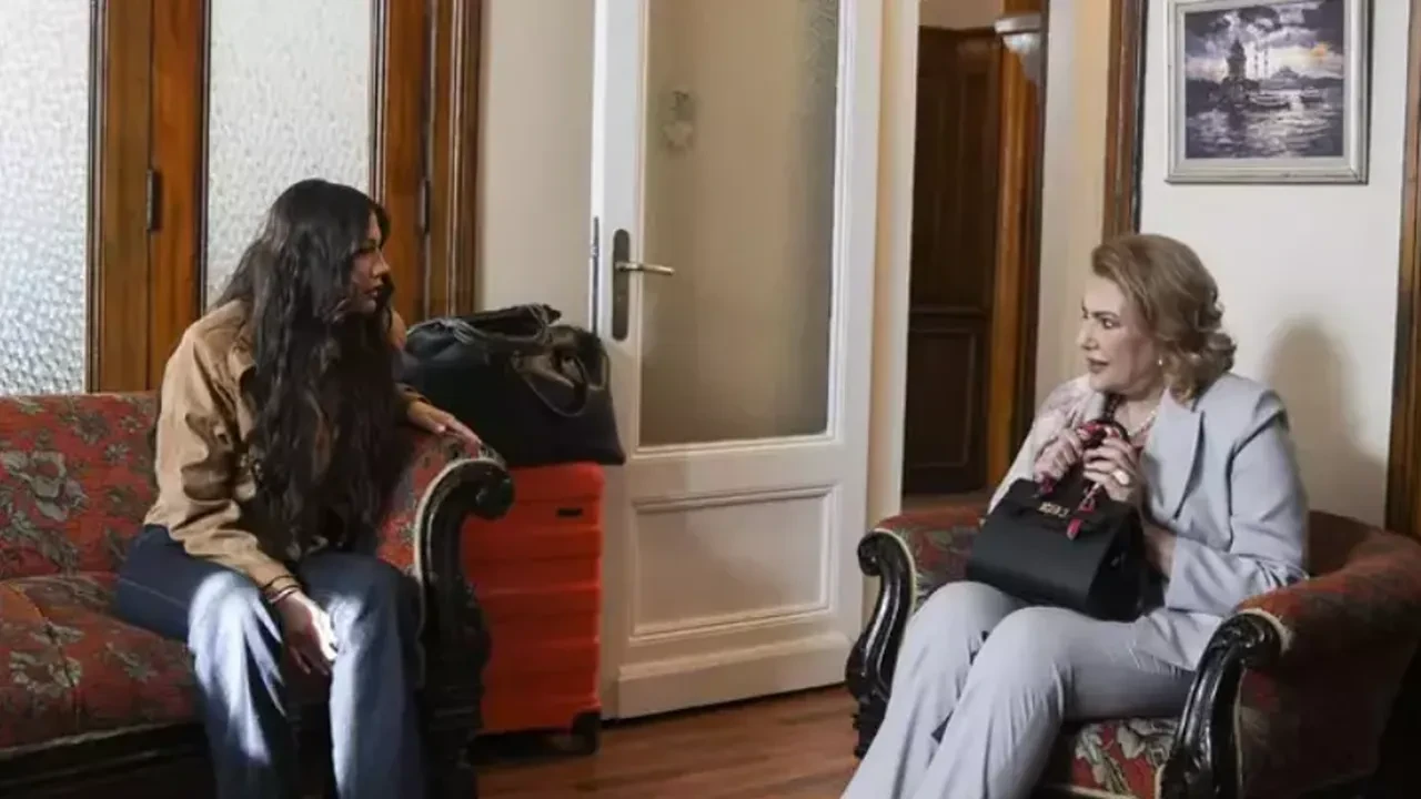 Eşref Rüya dizisine flaş transfer! Usta isim Zeynep Eronat, Gülümser Aygün rolüyle ekranlara dönüyor