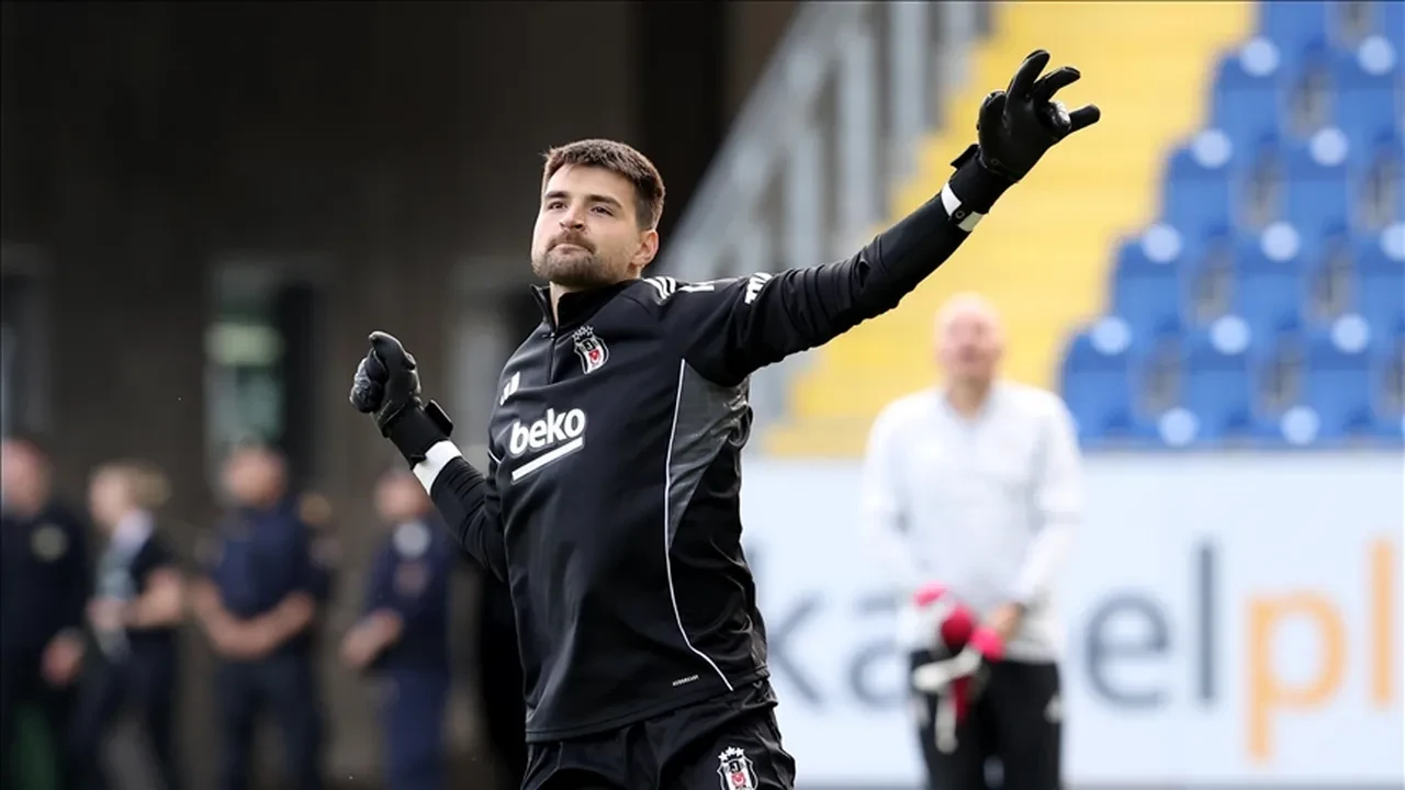 Fenerbahçe Beşiktaş derbisine damga vurmuştu... Sözleşmesi uzatılacak mı? Ersin Destanoğlu için karar verildi