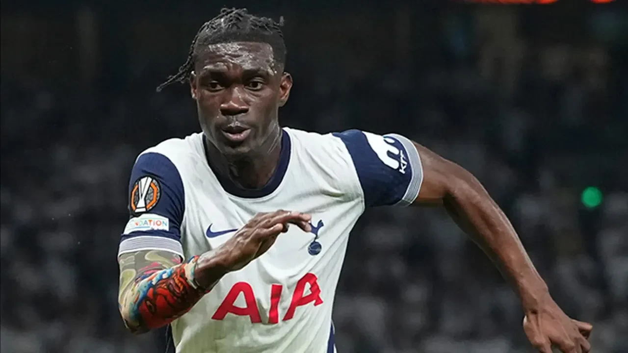 Fenerbahçe'de orta saha transferi için start verildi! İngiltere'den yıldız isim geliyor: Görüşmeler başladı