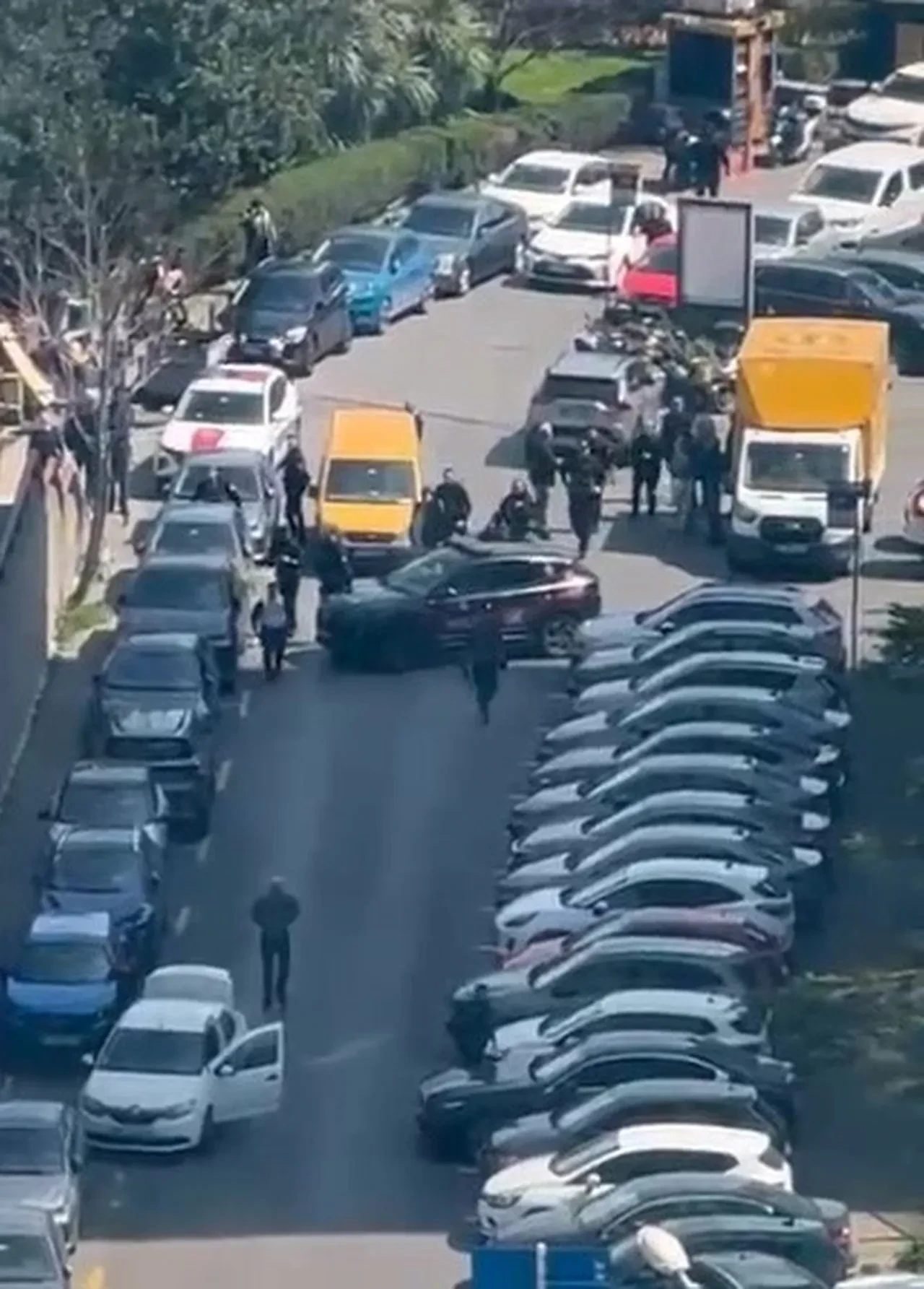 Görgü tanığı İstanbul'daki çatışma anlarını anlattı! "Havai fişek atıldığını zannettik"