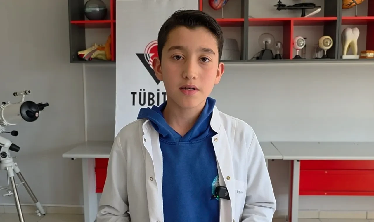 Ortaokul öğrencisi, çöpe atılan pirinç kabuklarını yalıtım malzemesine çevirdi