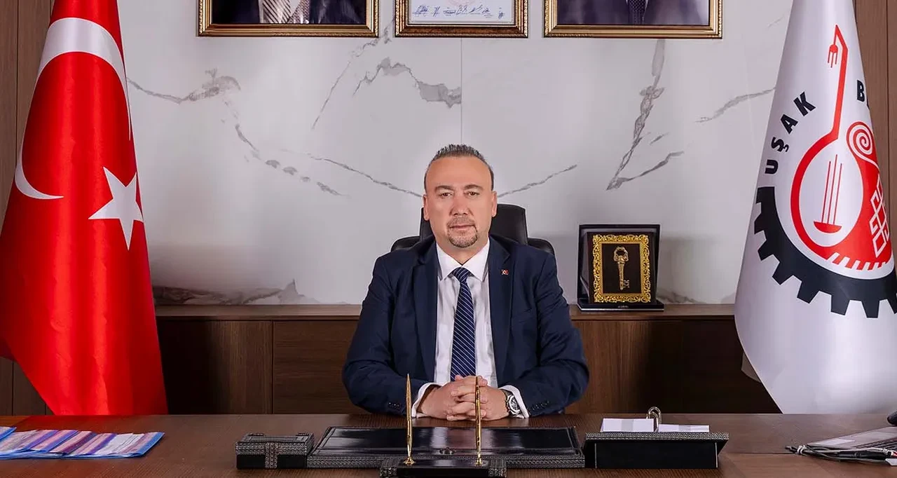 Özkan Yalım'ın belediyede işe aldığı iki sevgilisiyle ilgili çarpıcı detaylar ortaya çıktı! "Aşkım bugün işe gelmezsem olur mu?"