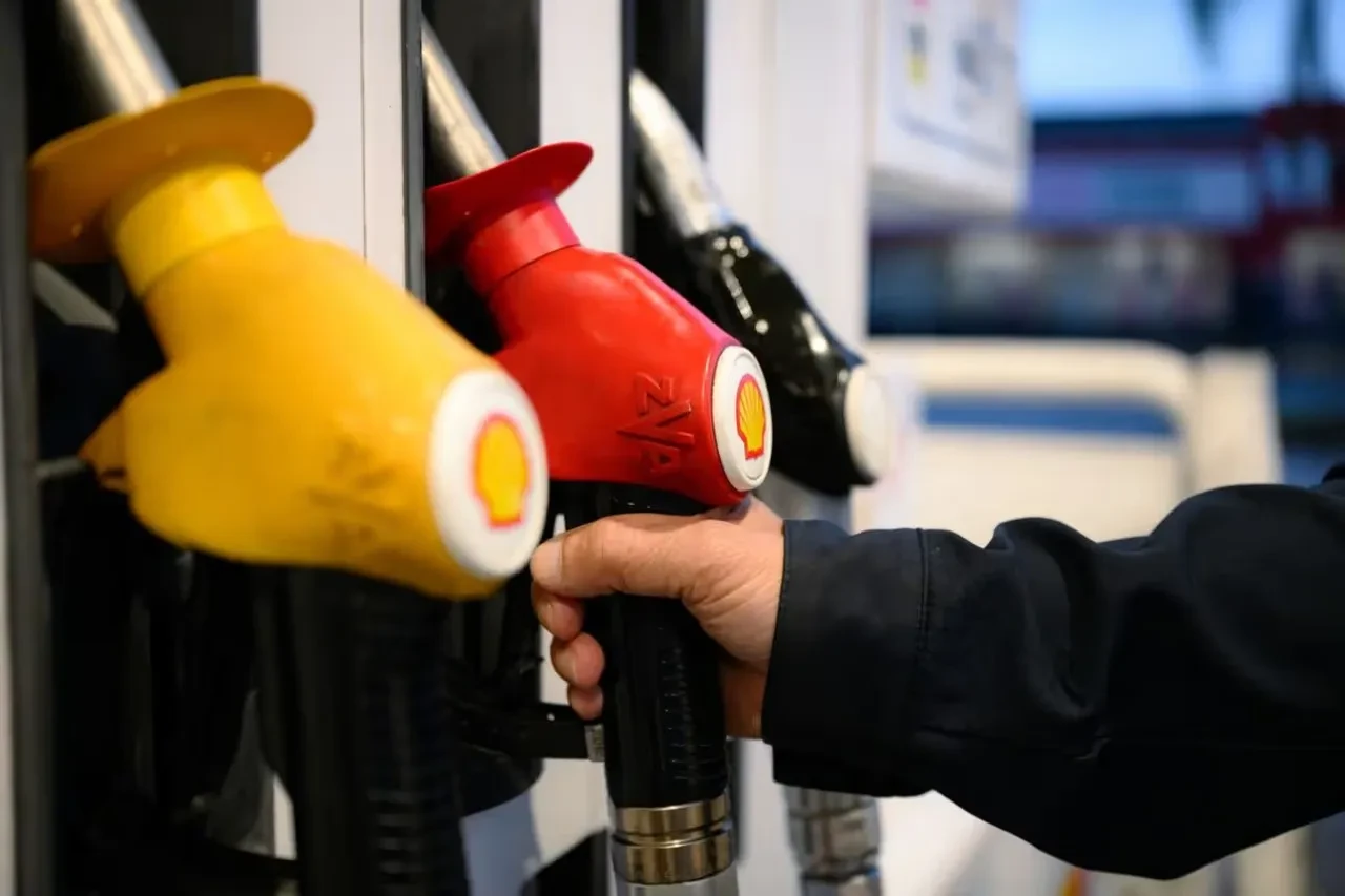 Petrolde tansiyon düşmüyor: Fiyatlar yeniden yukarı döndü