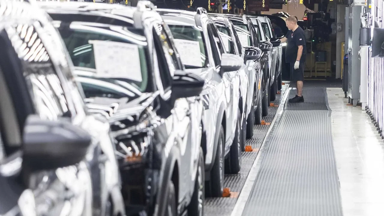 Tesla ve BYD rekabeti Alman devlerini sarstı! İşte Opel, BMW, Volkswagen gibi markaların oranları