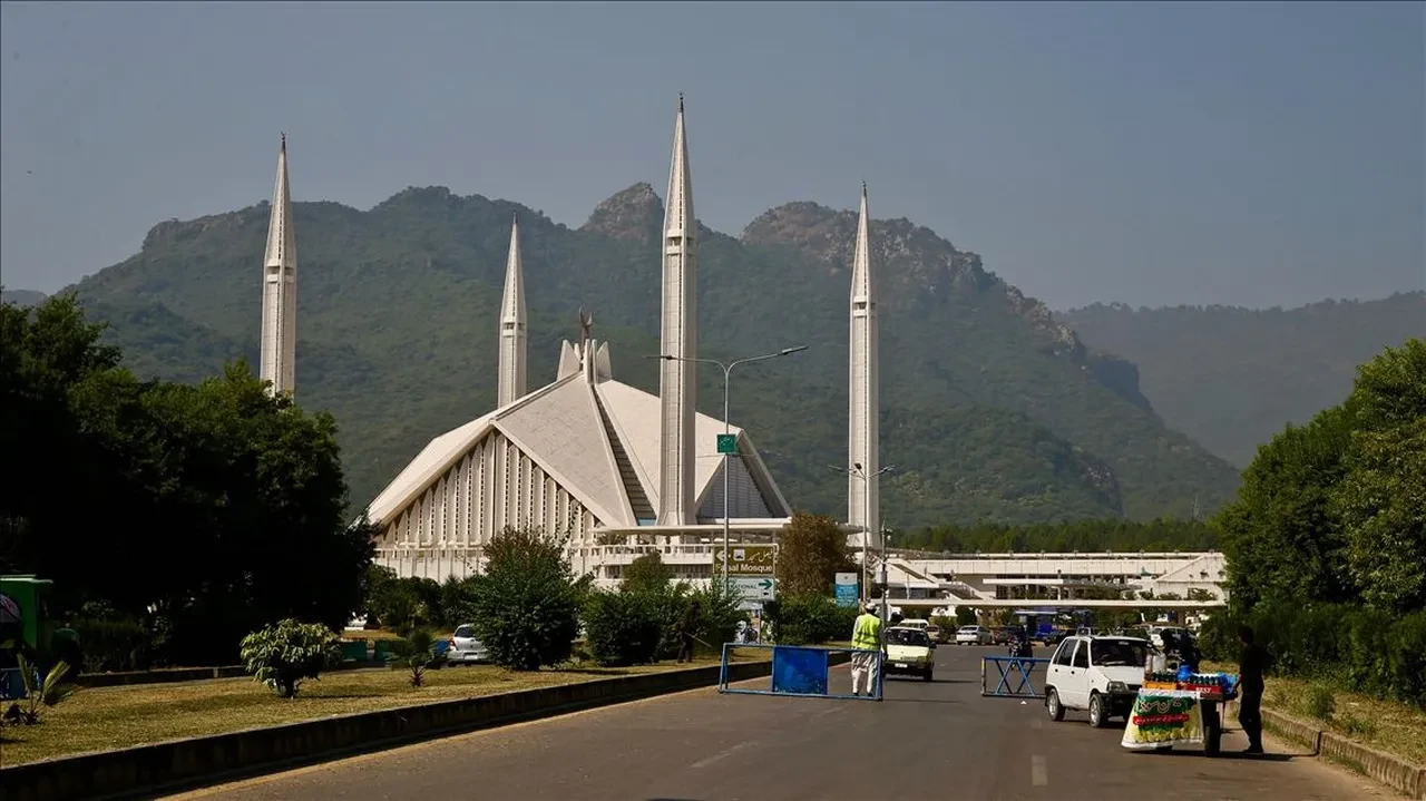 ABD, İran, İsrail savaşının son bulması için kritik gün belli oldu! Gözler Pakistan'a çevrildi