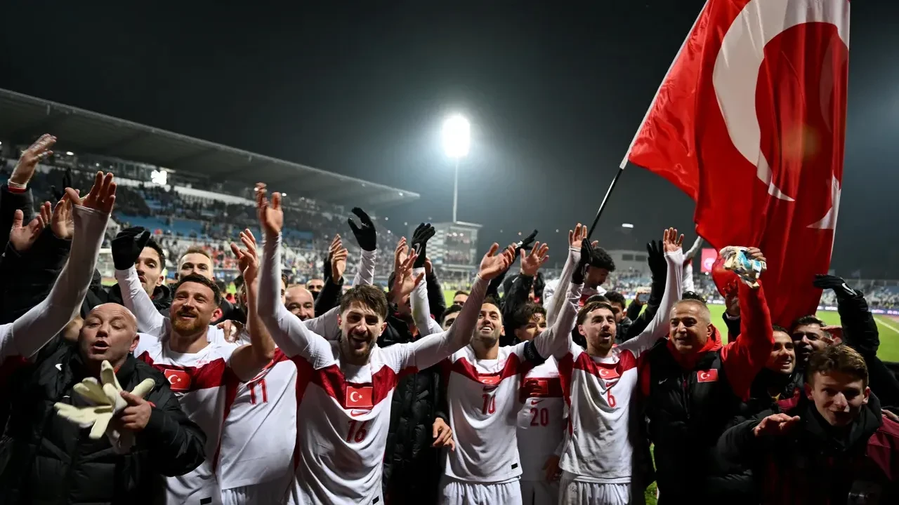 Bakan Tekin duyurdu! Milli Takım marşı için yarışma düzenlenecek